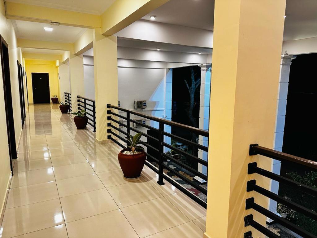 Hotel Northway Vavuniya Eksteriør bilde